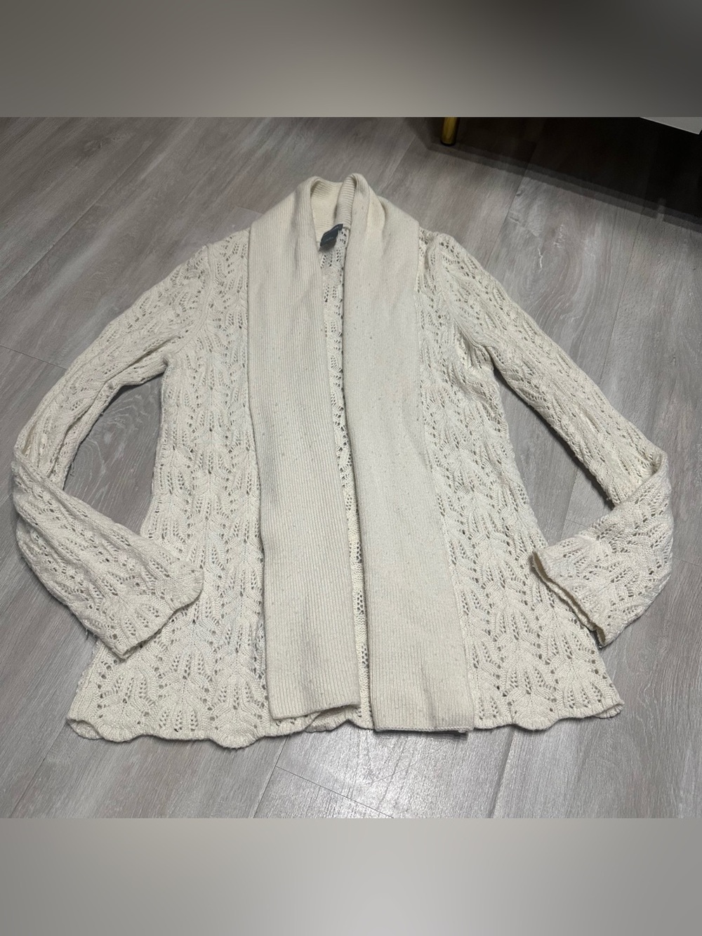 Ann Taylor Beige Cream Wool Cashmere Blend Crochet Cardigan Sweater Sz M